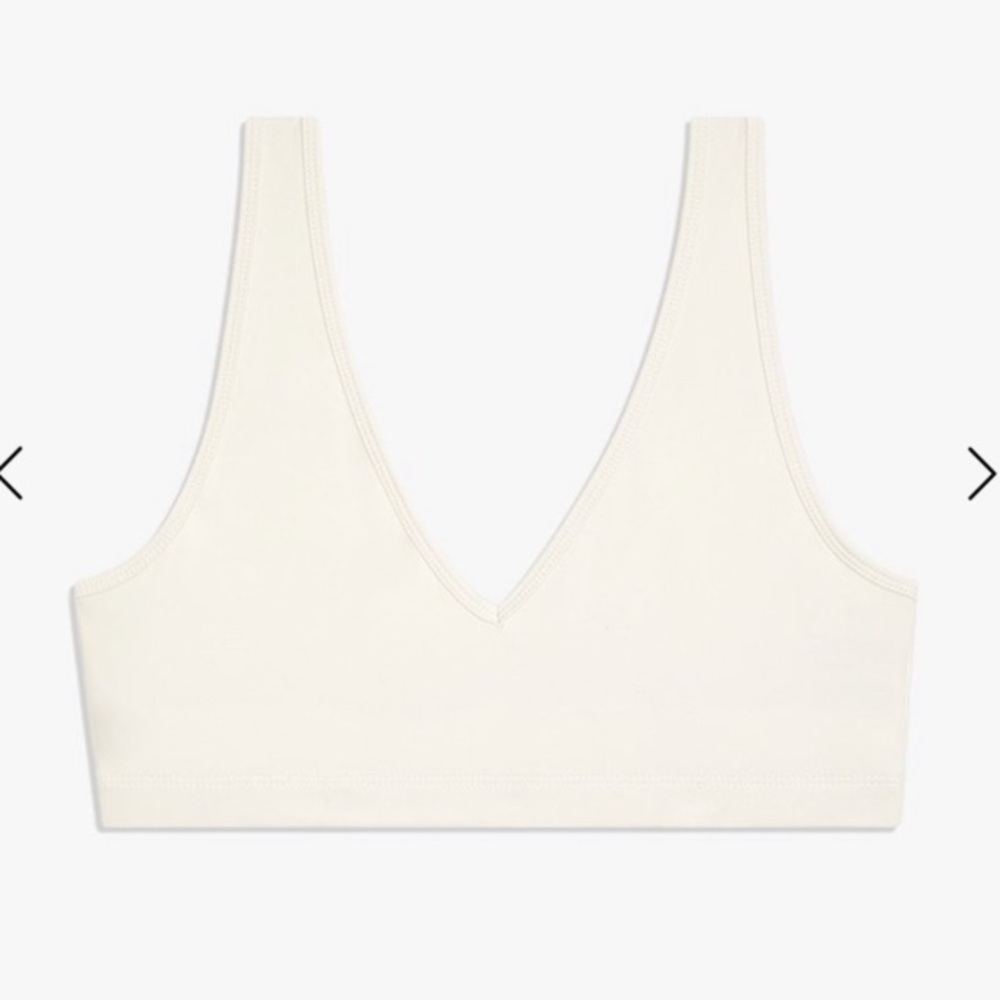 WEWOREWHAT | Active V-Neck Bra Top in Off White
